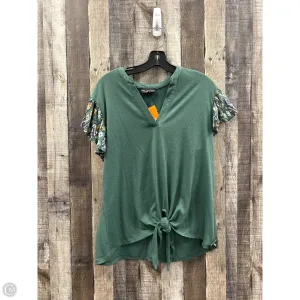 Top Short Sleeve By Almost Famous In Green, Size: L
