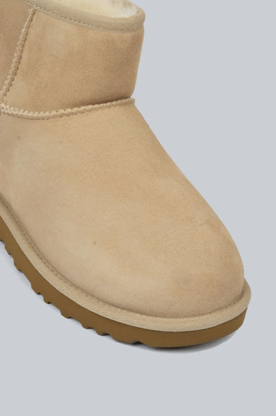 UGG CLASSIC MINI II BOOT WOMEN'S SAND