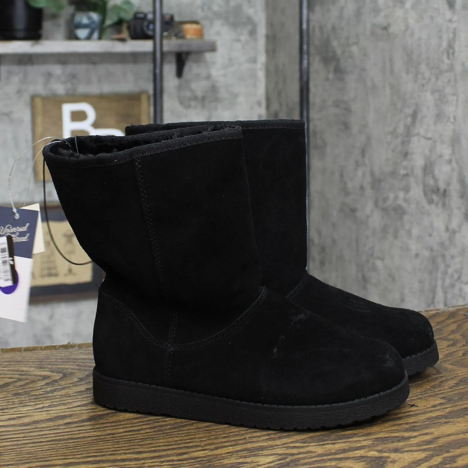 Universal Thread Women's Soph Shearling Style Boots 88375490 Black 6M