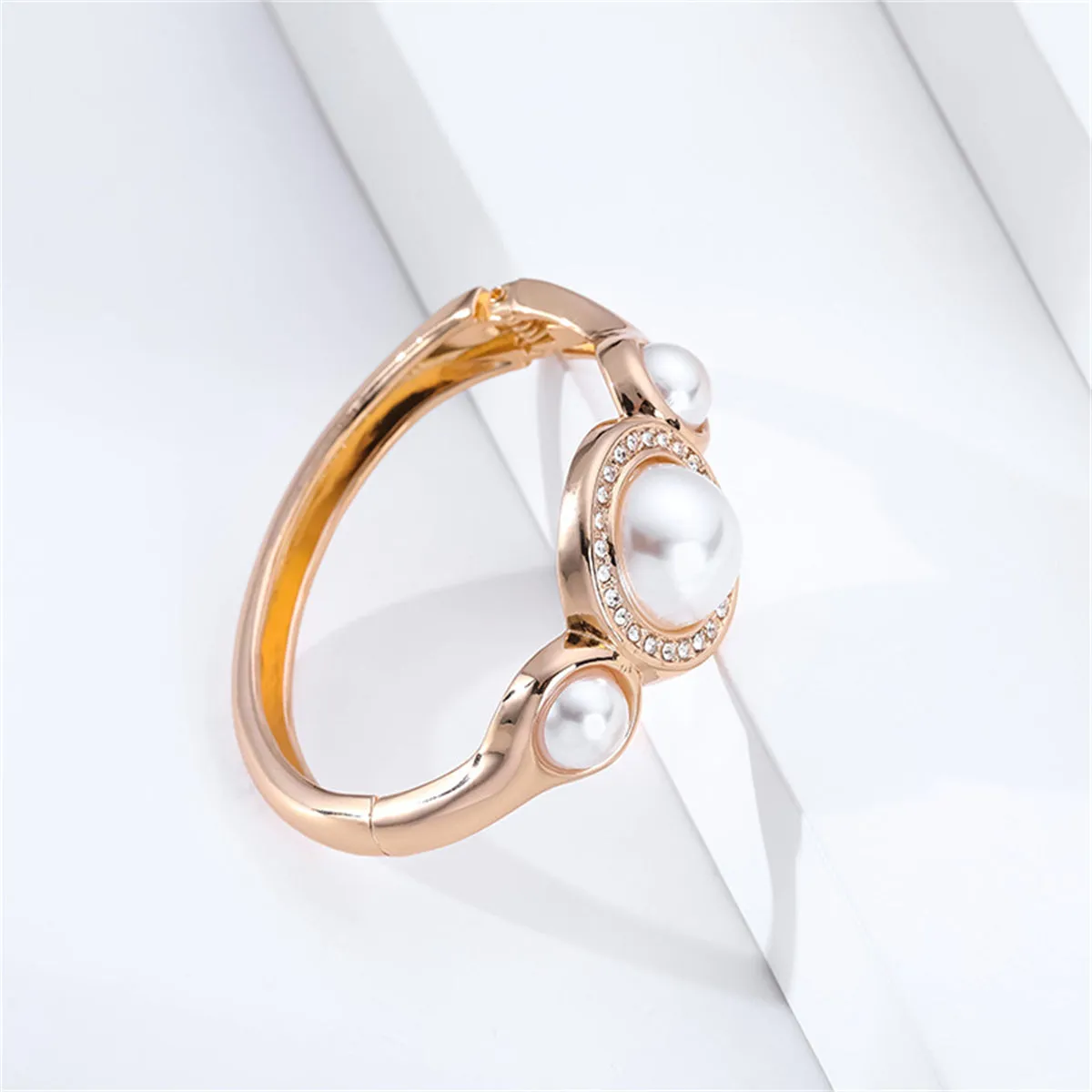 White Pearl & Cubic Zirconia 18K Gold-Plated Hola Hinge Bangle
