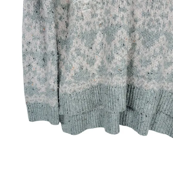Wildfox Sweater XS Gray Pink Knit Crew Neck Long Sleeves Oversized Pullover