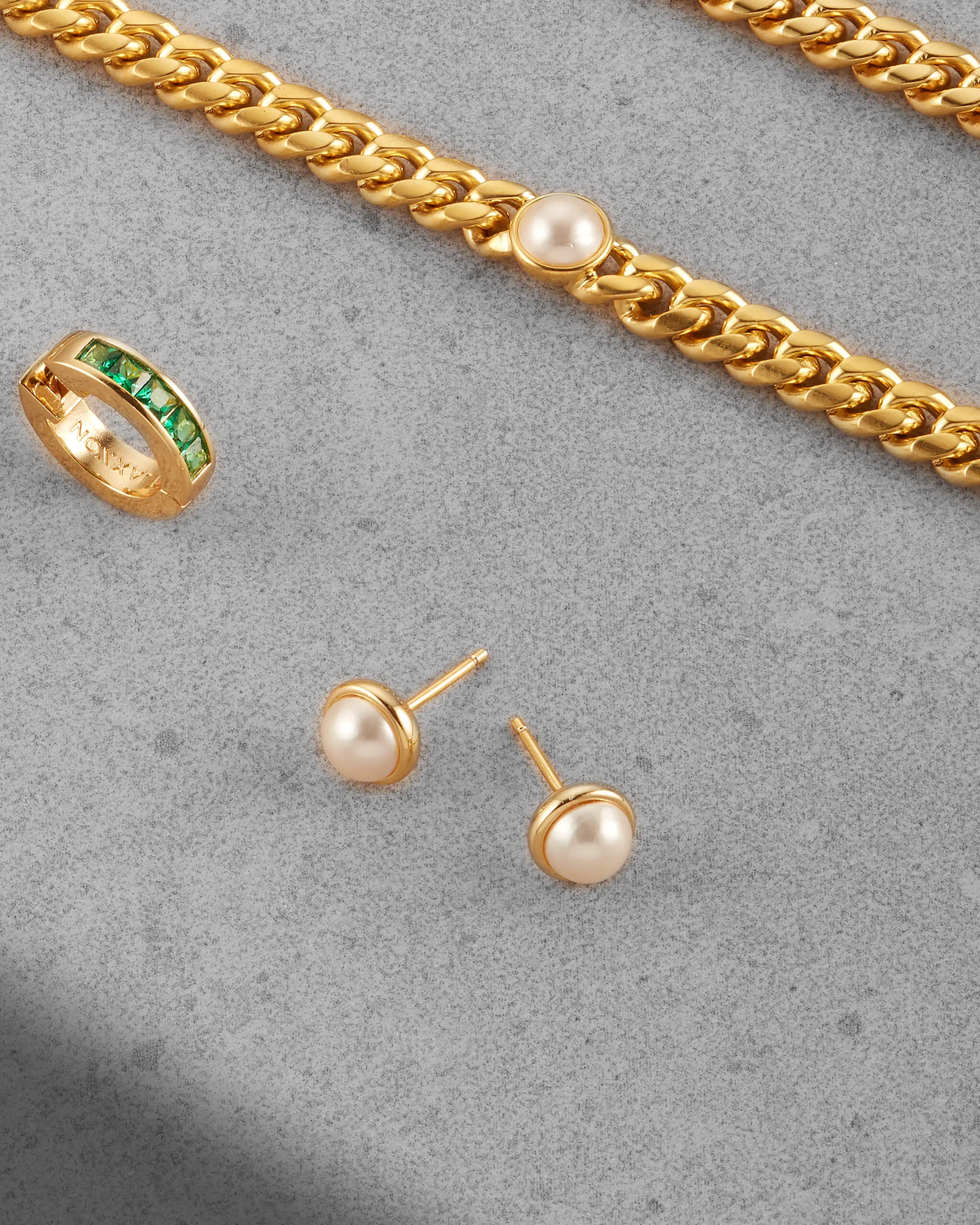 Women's Bezeled Pearl Stud Earrings - Gold