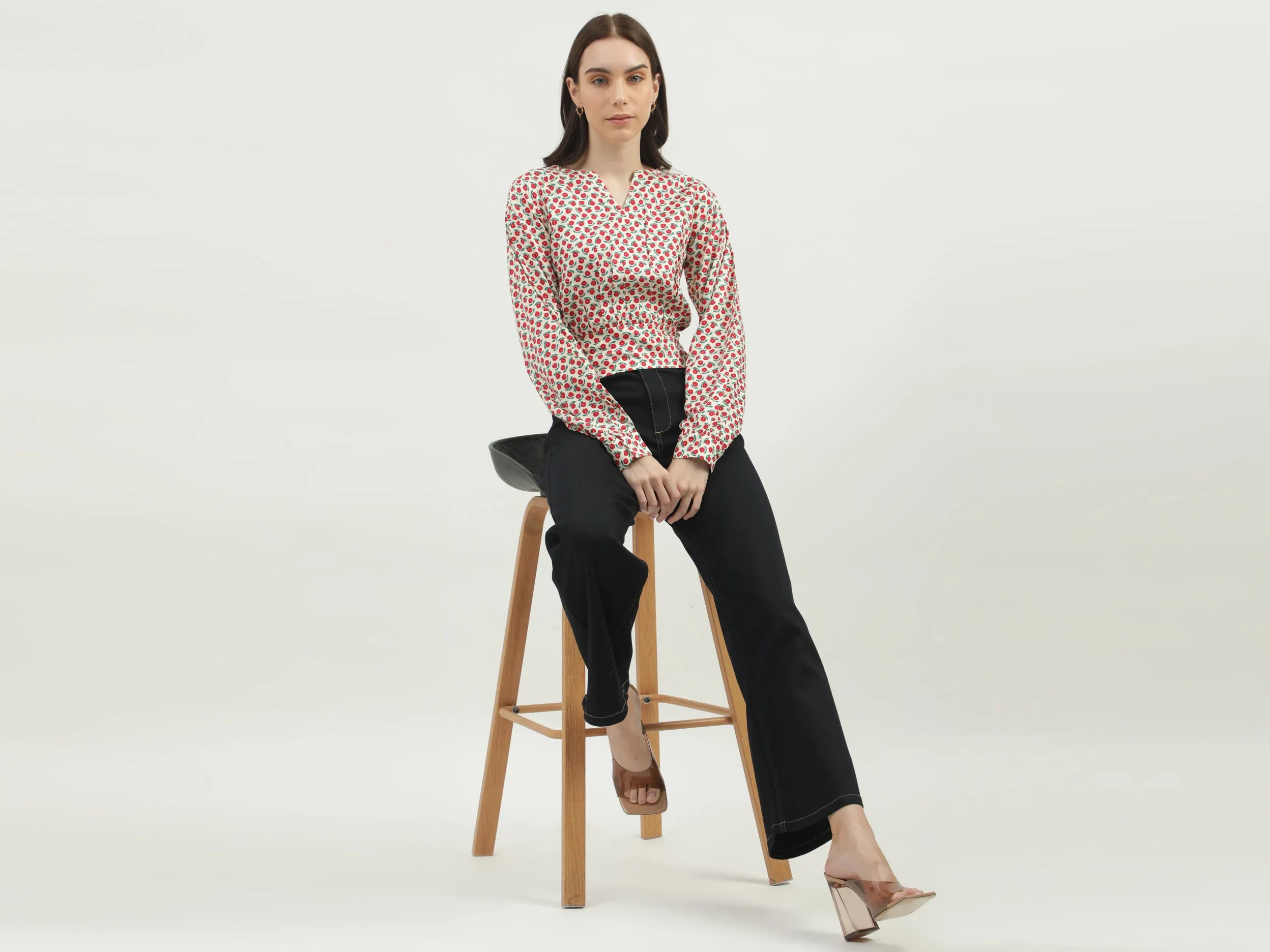 Women's Regular Fit V-Neck Floral Tops