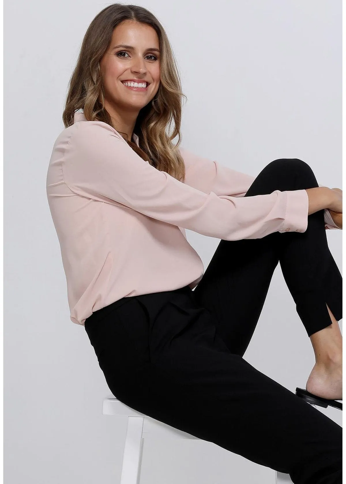 Women's V-Neck Essential Blouse
