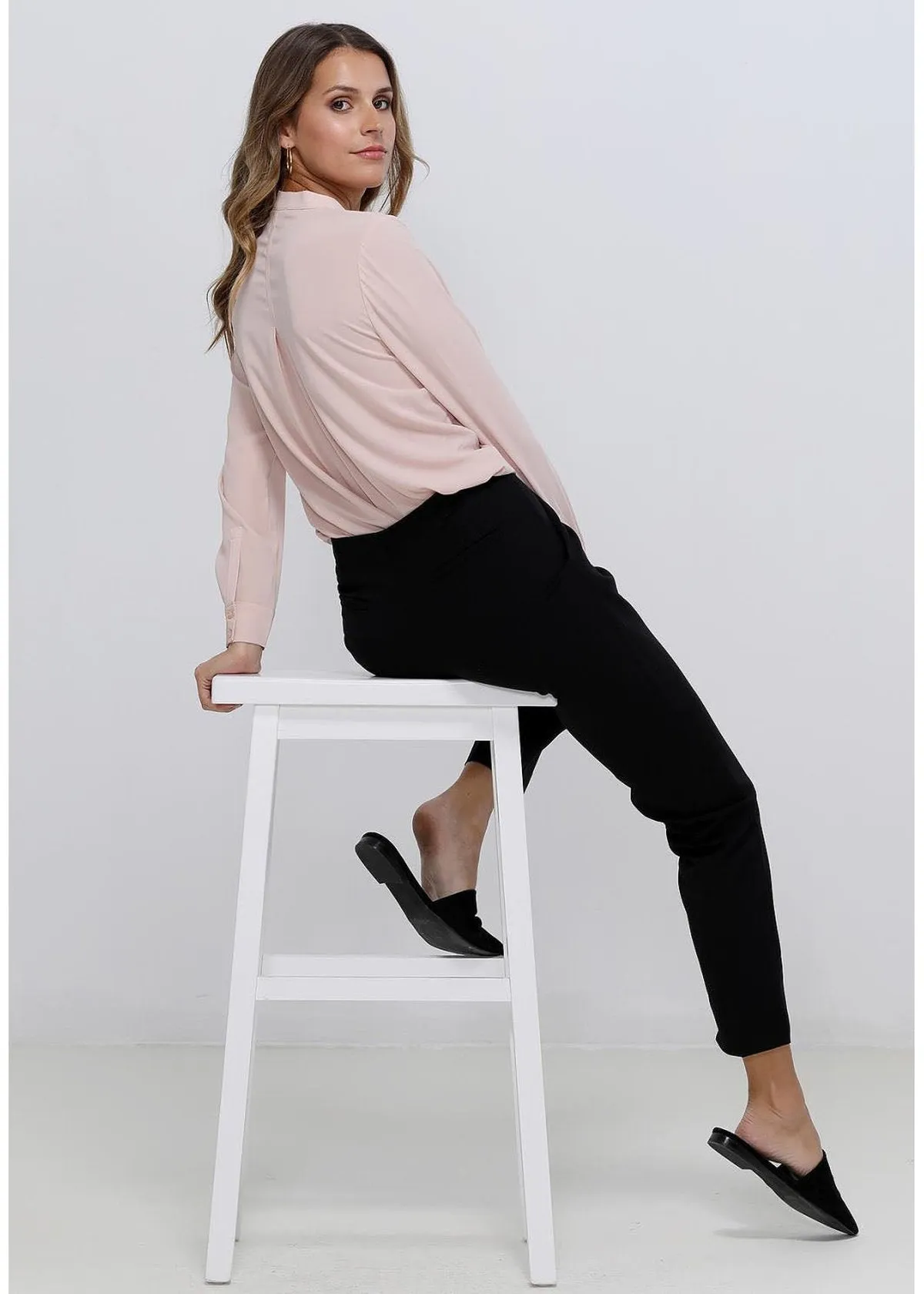 Women's V-Neck Essential Blouse