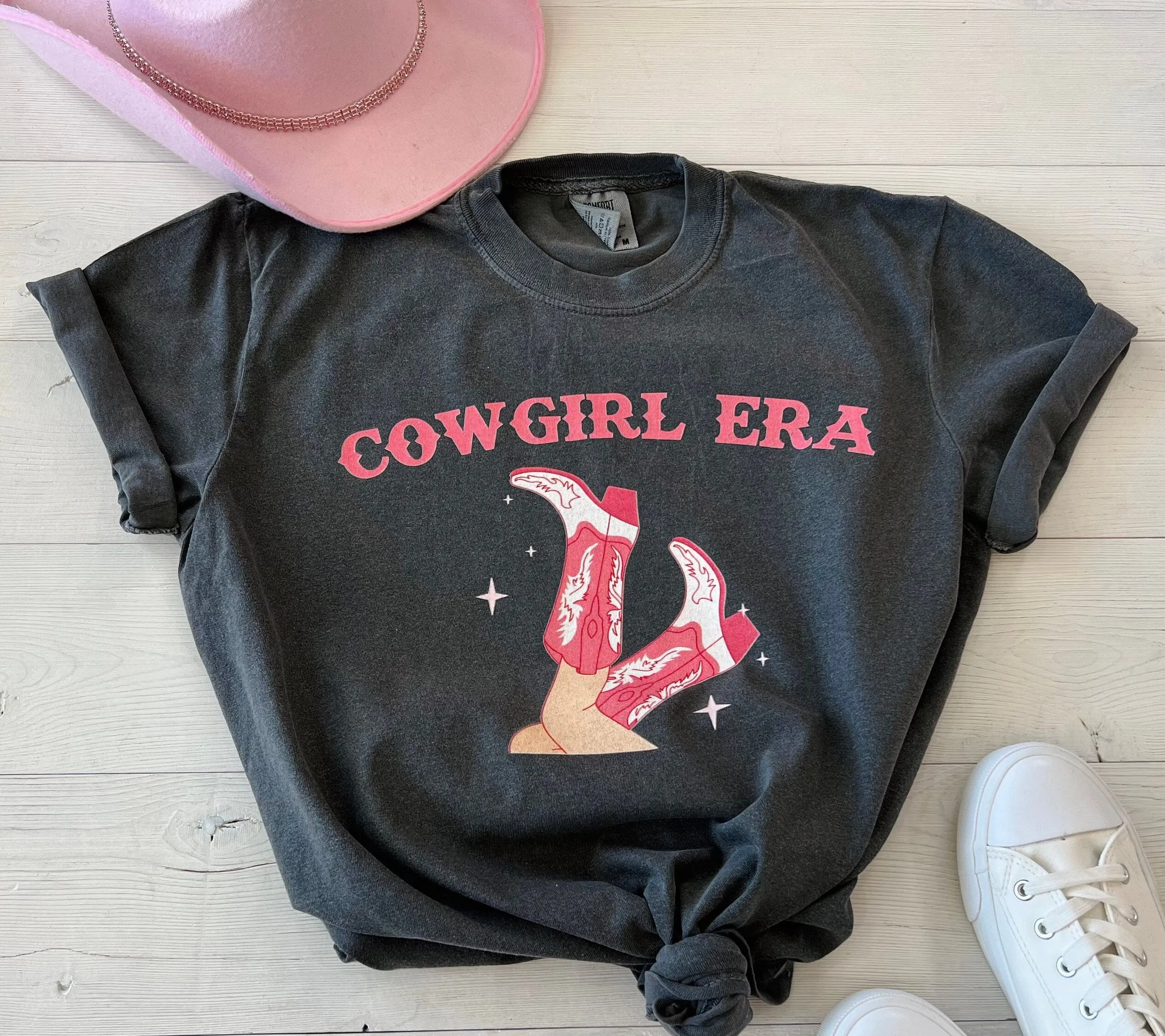 Womens Western Retro Cowgirl Era Pink Boots T-Shirt