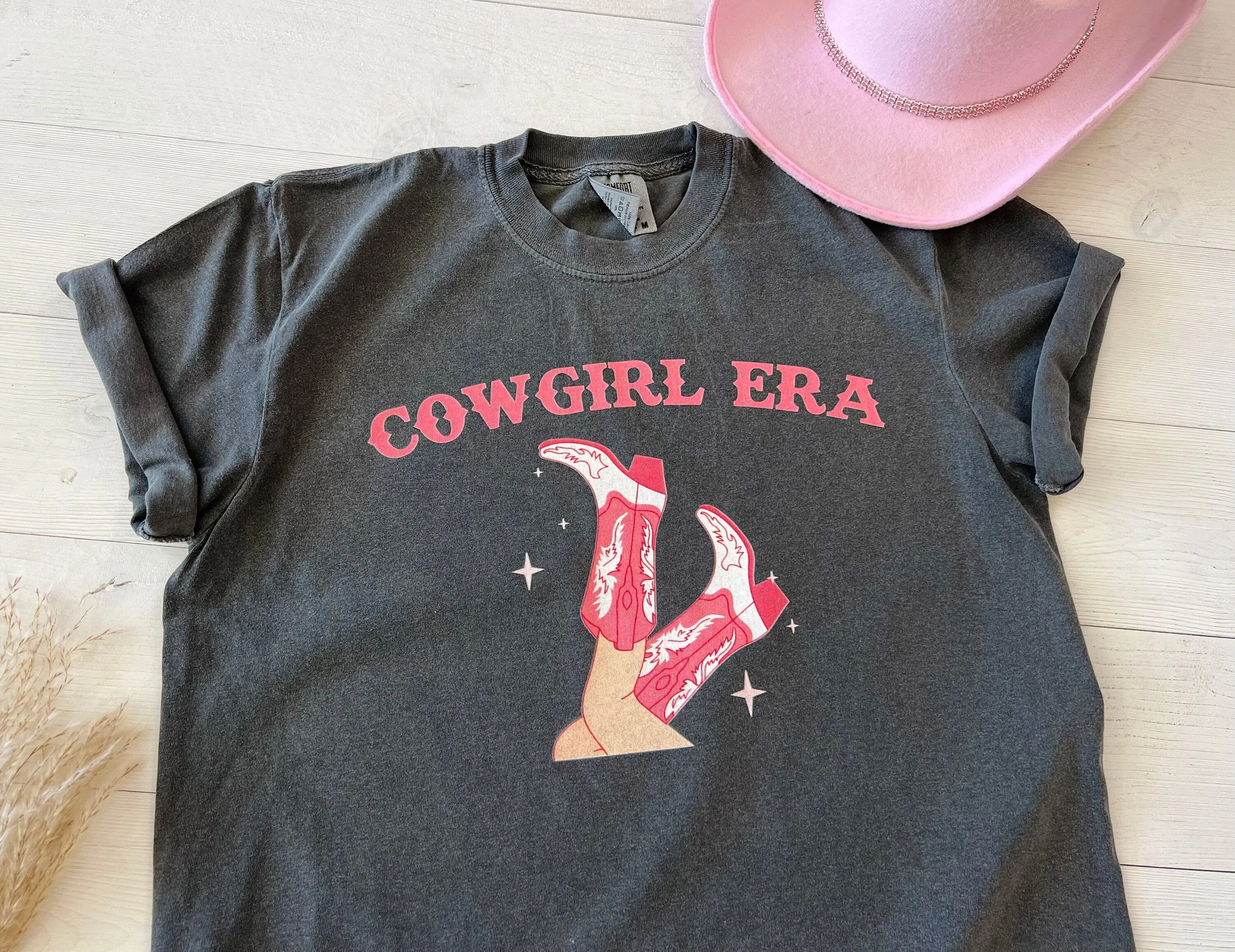 Womens Western Retro Cowgirl Era Pink Boots T-Shirt