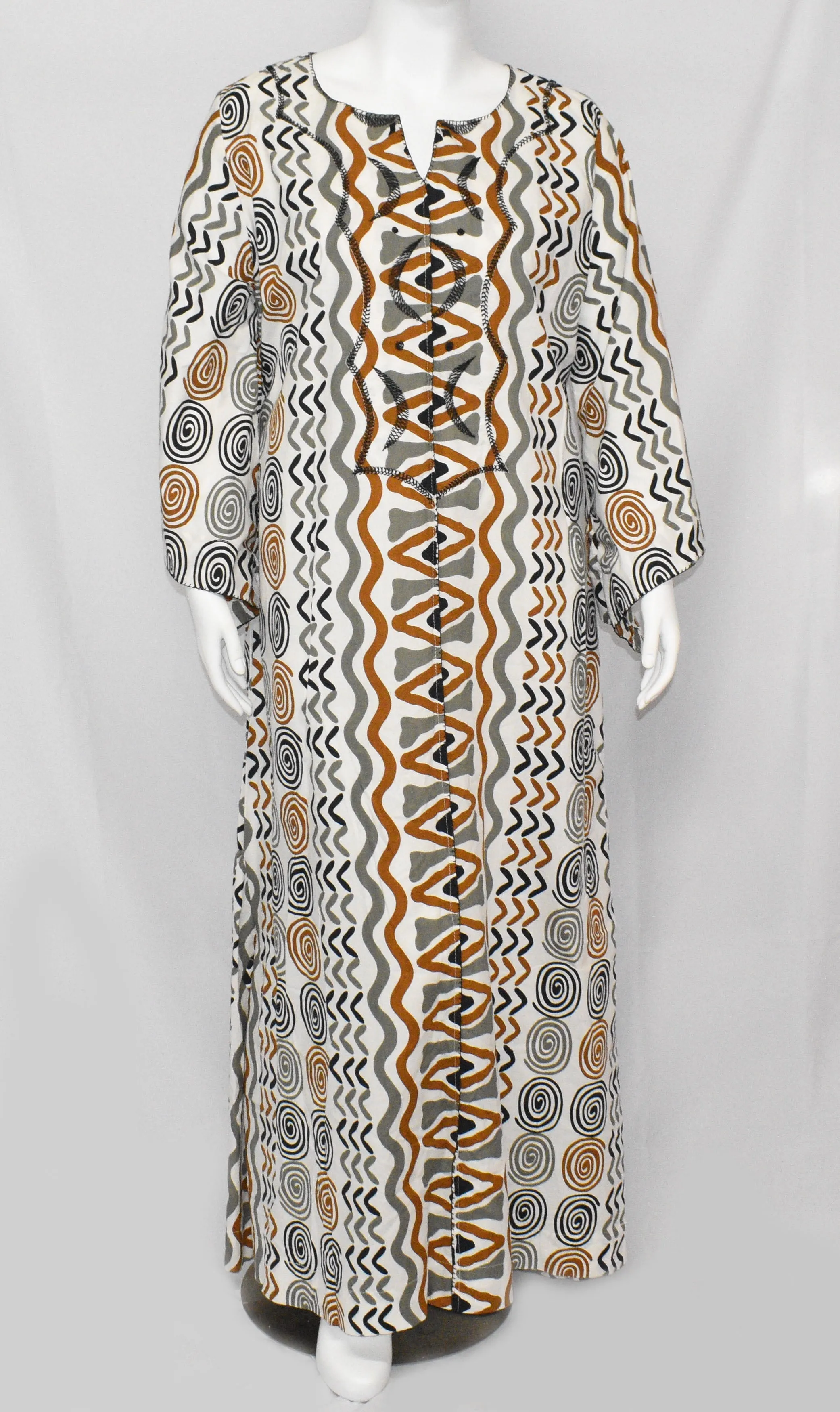 Women's White Unique Print Long Sleeve Dress